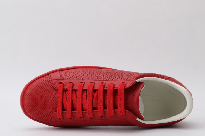 G*u*i low-top sneaker
