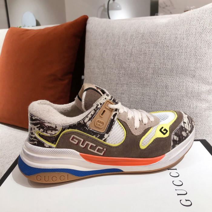 G*u*i mid sneaker