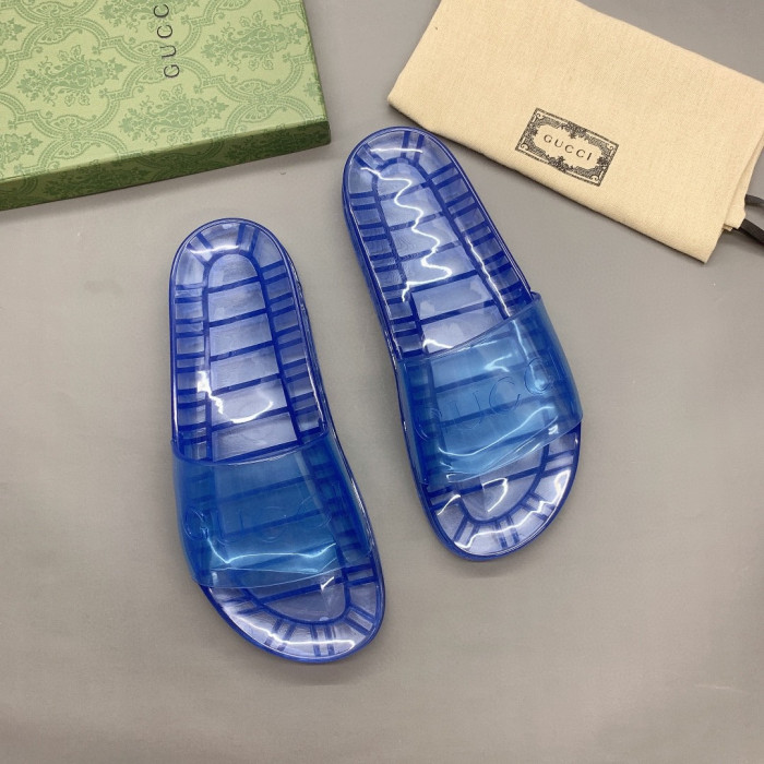G*u*i slippers