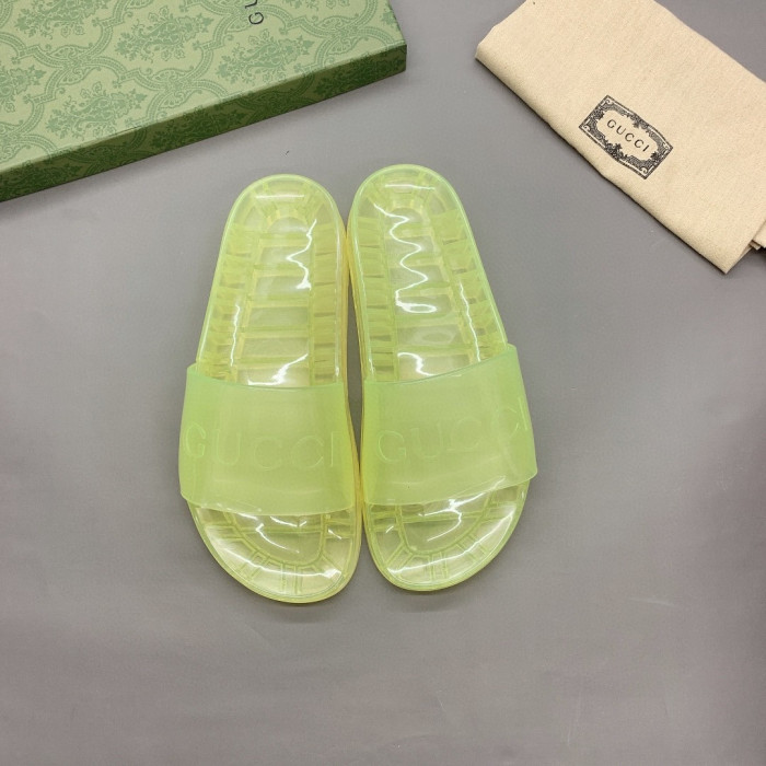G*u*i slippers