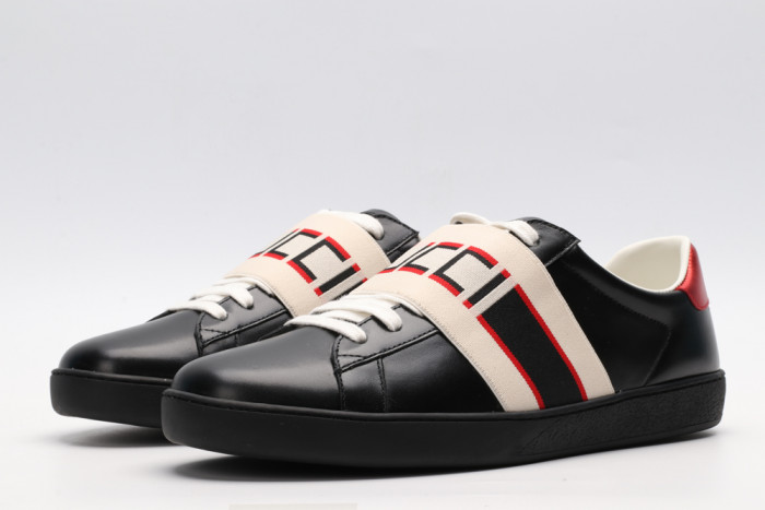 G*u*i low-top sneaker