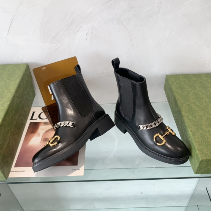 G*u*i boots