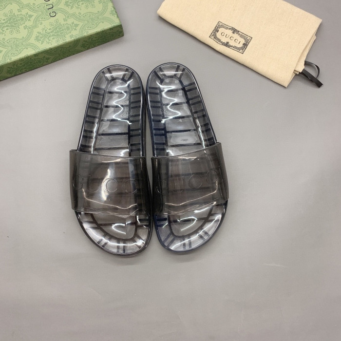G*u*i slippers
