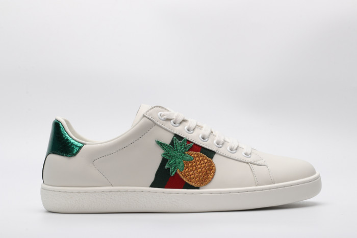 G*u*i low-top sneaker