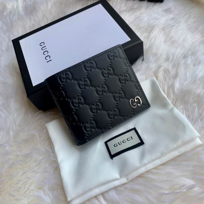 G*u*i wallet 473916 11*9