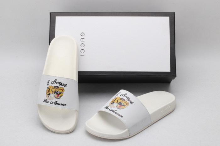 G*u*i slippers