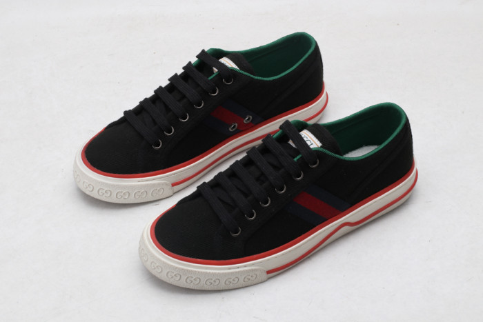 G*u*i low-top sneaker