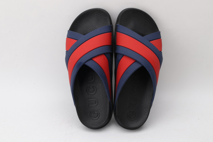 G*u*i slippers