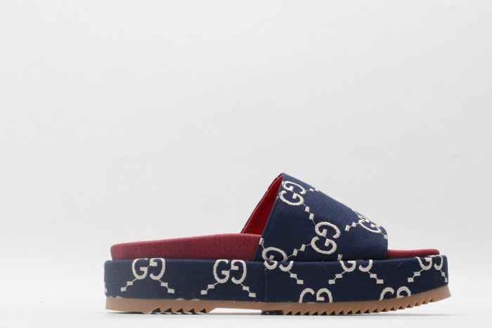 G*u*i slippers