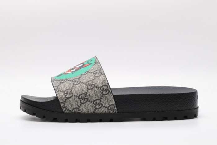 G*u*i slippers