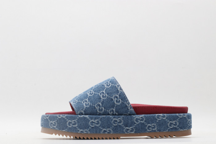 G*u*i slippers