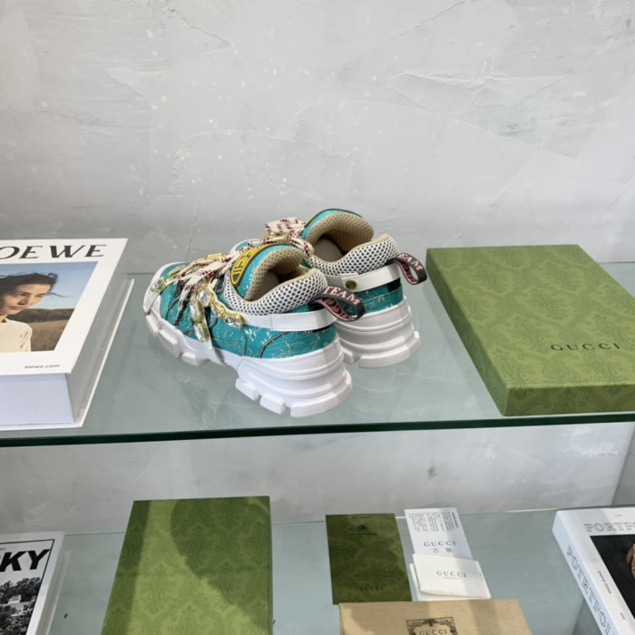 G*u*i sneaker