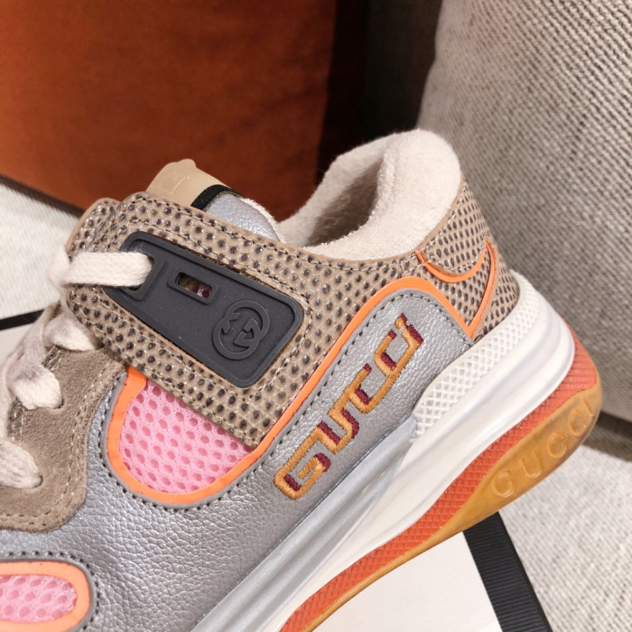 G*u*i mid sneaker