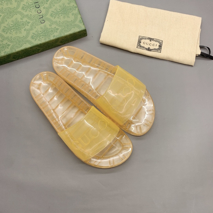 G*u*i slippers