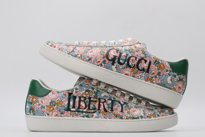 G*u*i low-top sneaker