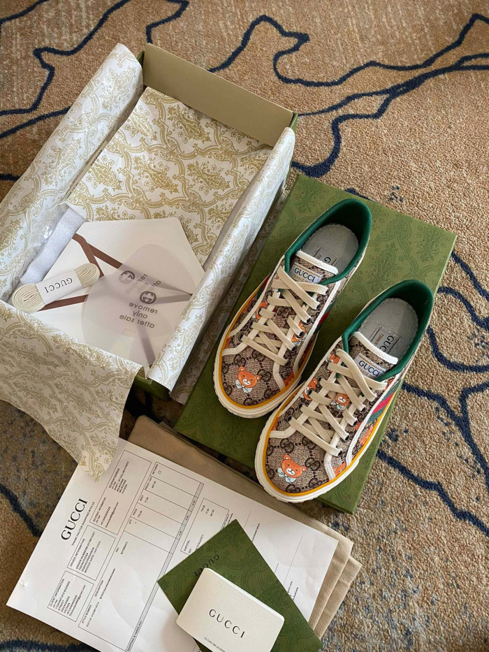 G*u*i tennis 1977 sneaker