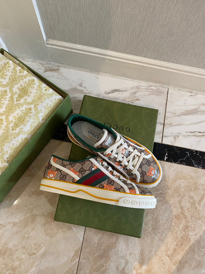 G*u*i tennis 1977 sneaker