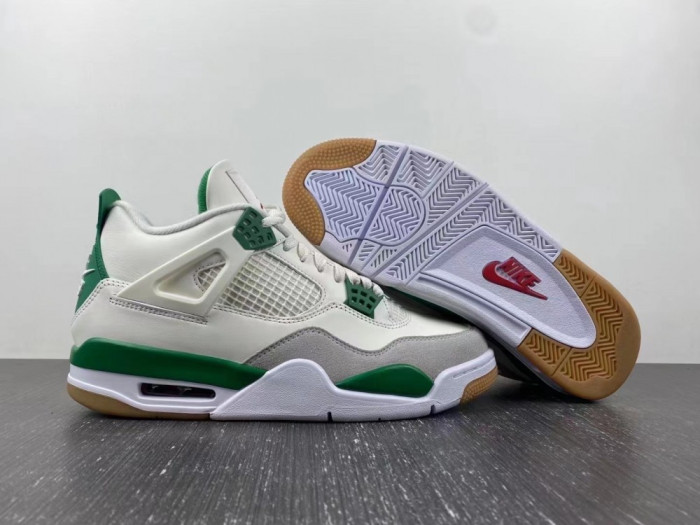 Nike SB x Air Jordan 4 ‘Pine Green’ DR5415-103
