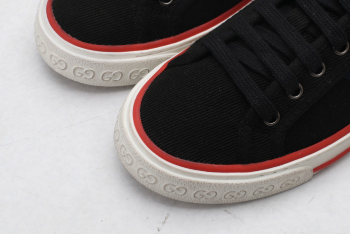 G*u*i low-top sneaker