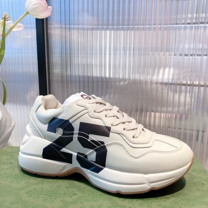 G*u*i sneaker
