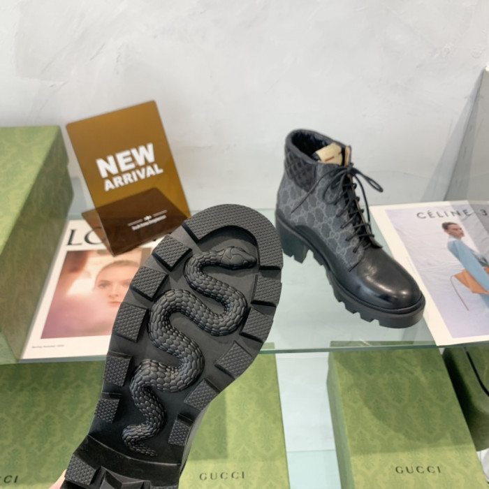 G*u*i boots