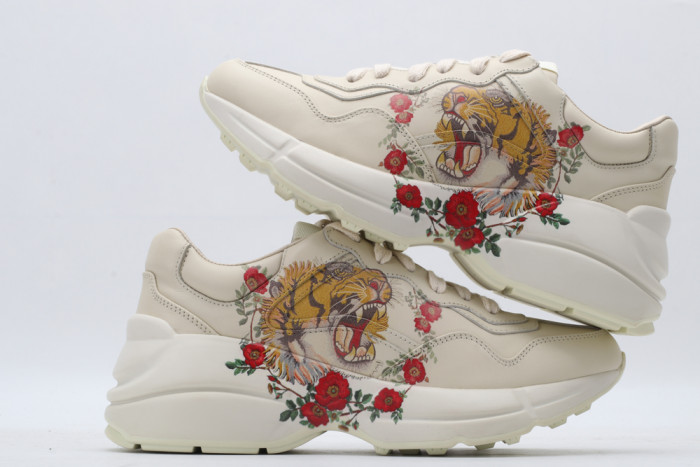 G*u*i rhyton trainer sneaker