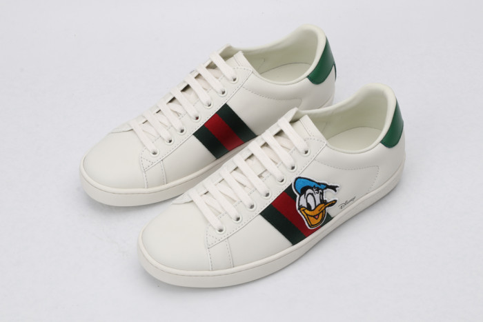 G*u*i low-top sneaker