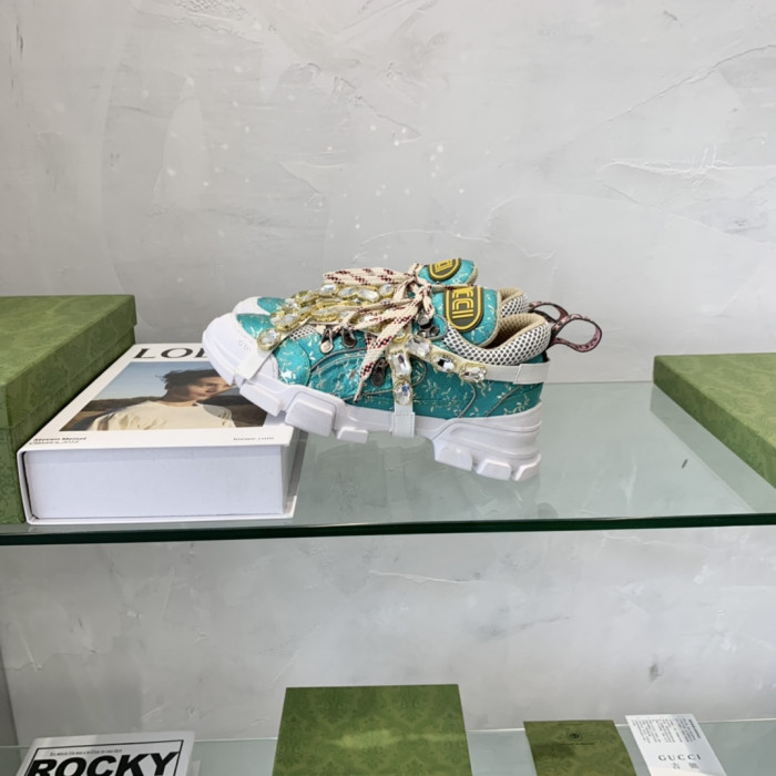 G*u*i sneaker