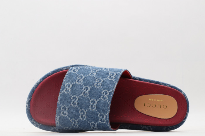 G*u*i slippers