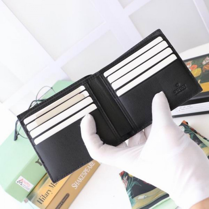 G*u*i wallet 451240 11*9