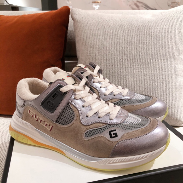 G*u*i mid sneaker