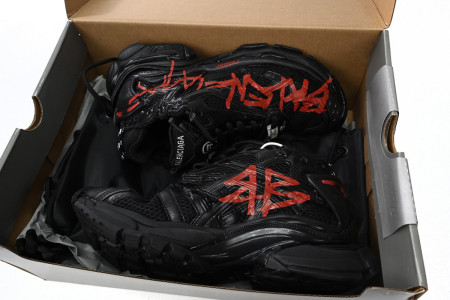 balcia runner black and red characters Ba*len*cia*ga