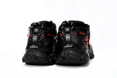 balcia runner black and red characters Ba*len*cia*ga