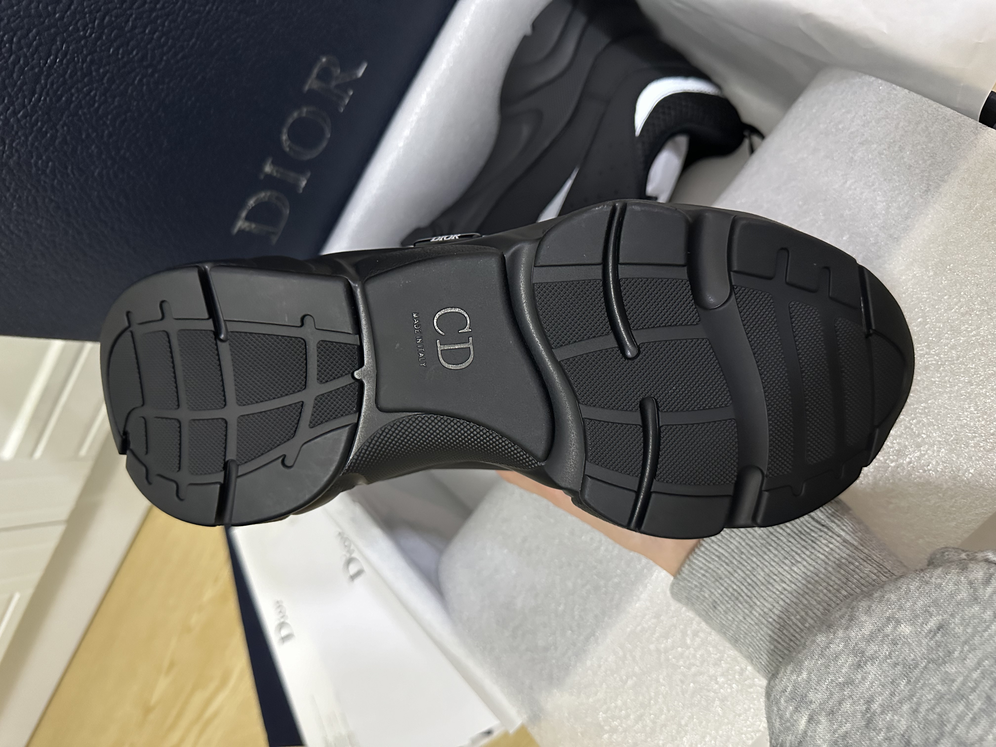 DR SNEAKER