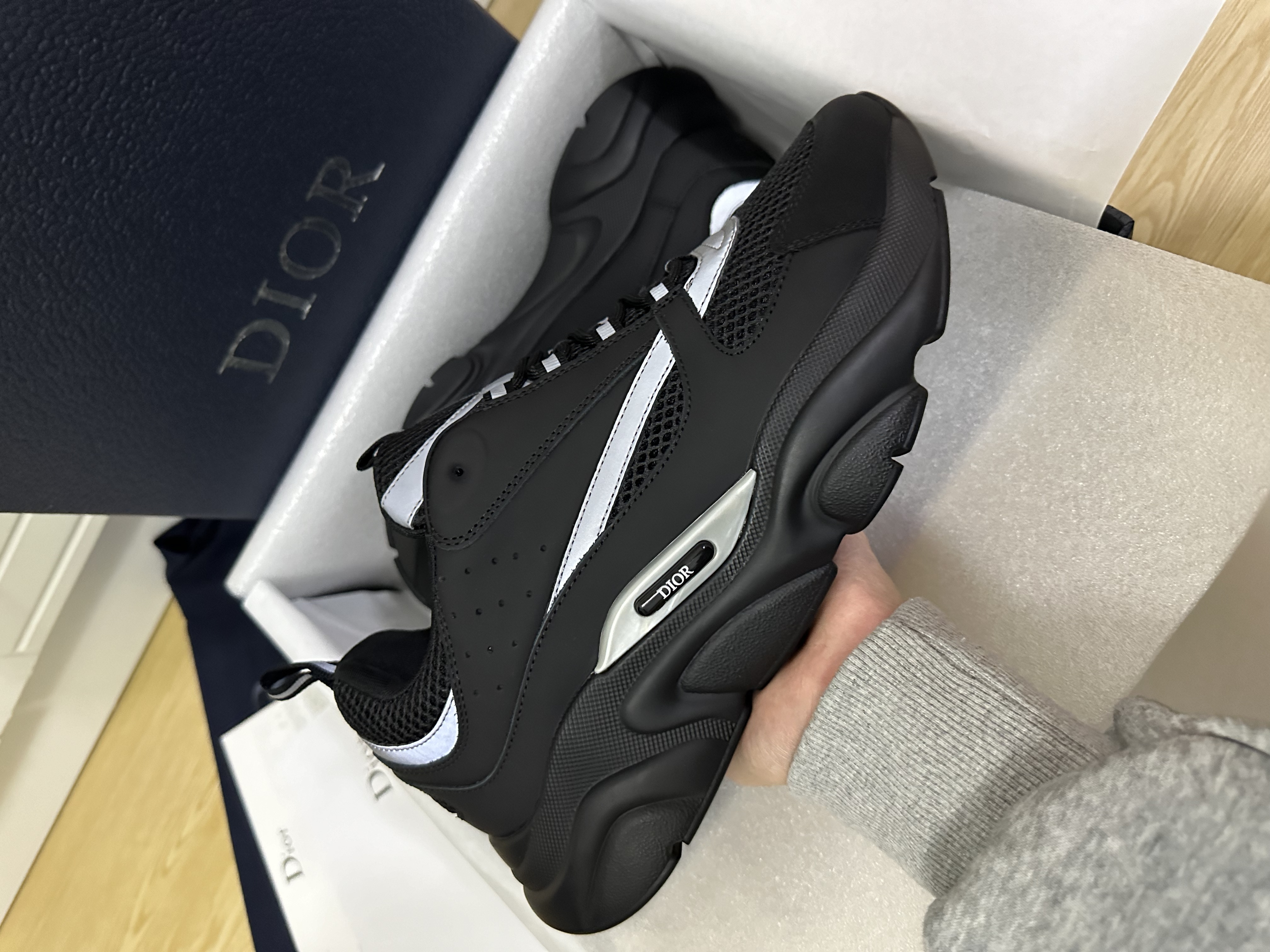 DR SNEAKER