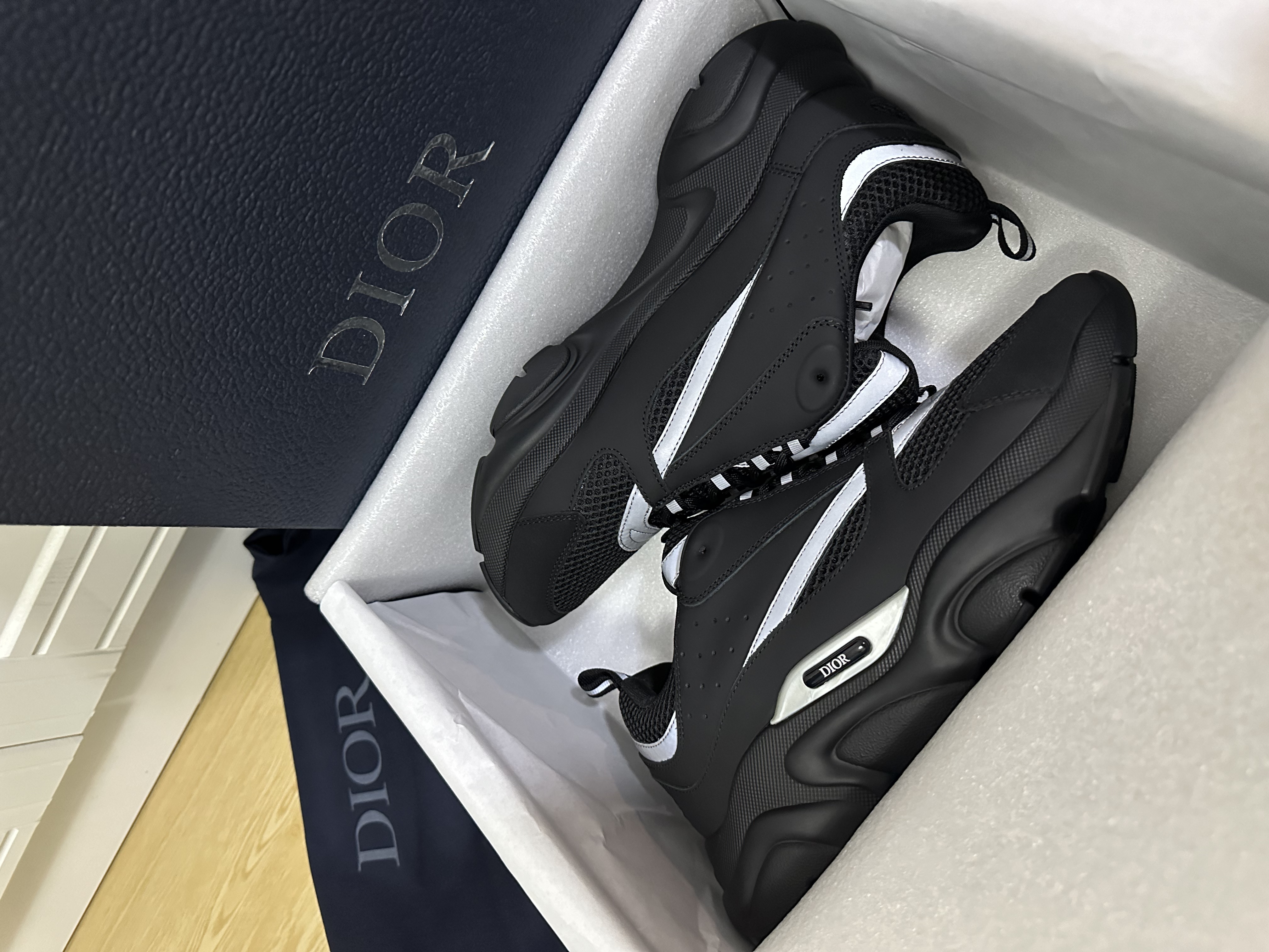 DR SNEAKER