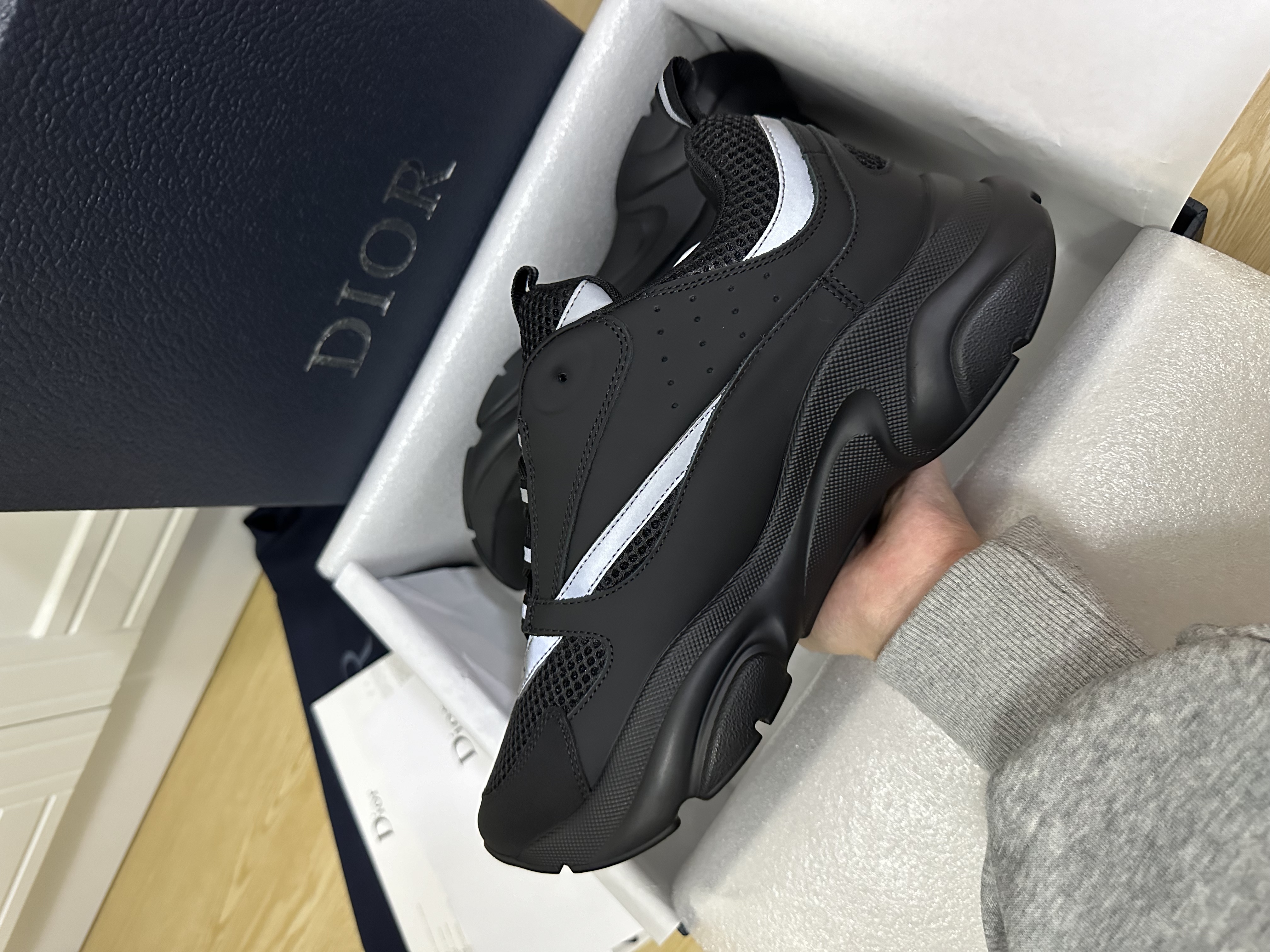 DR SNEAKER