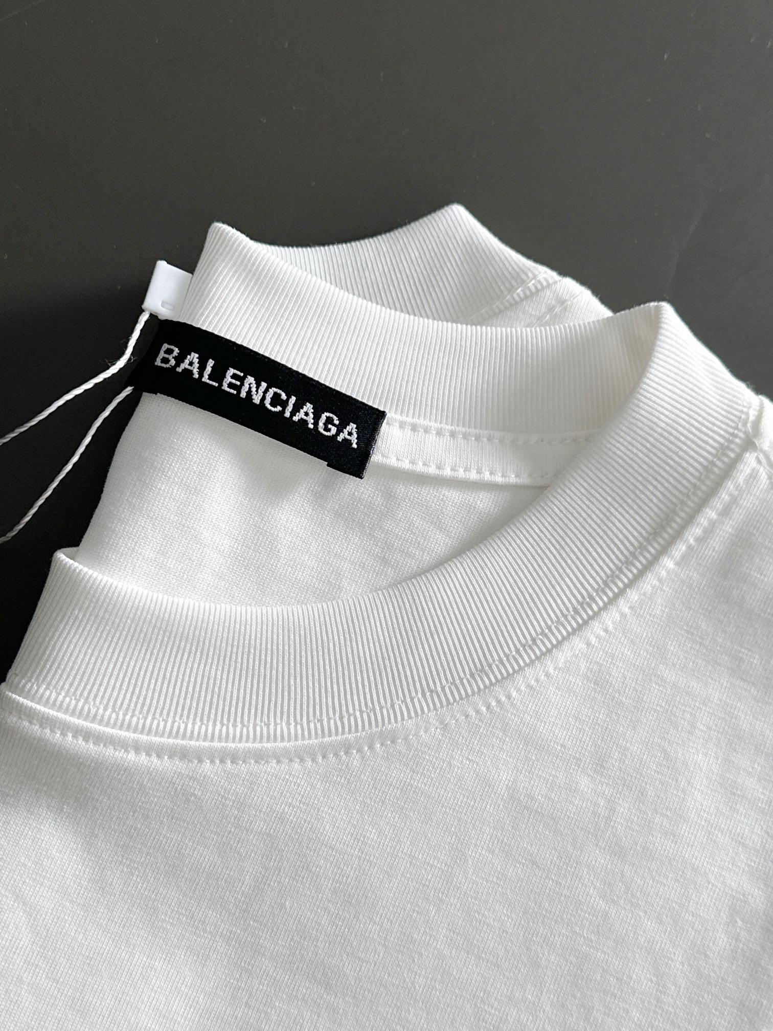 Ba*len*cia*ga t-shirts