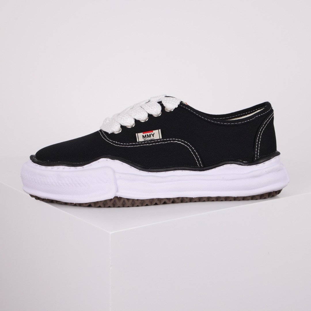 Ma*s*n mihara yasuhiro mmy sneaker