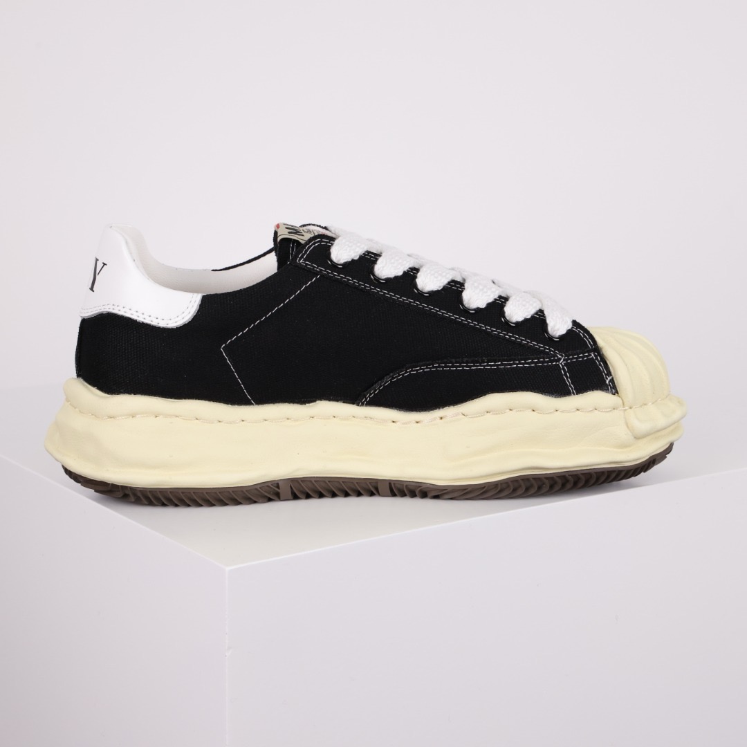 Ma*s*n mihara yasuhiro mmy sneaker
