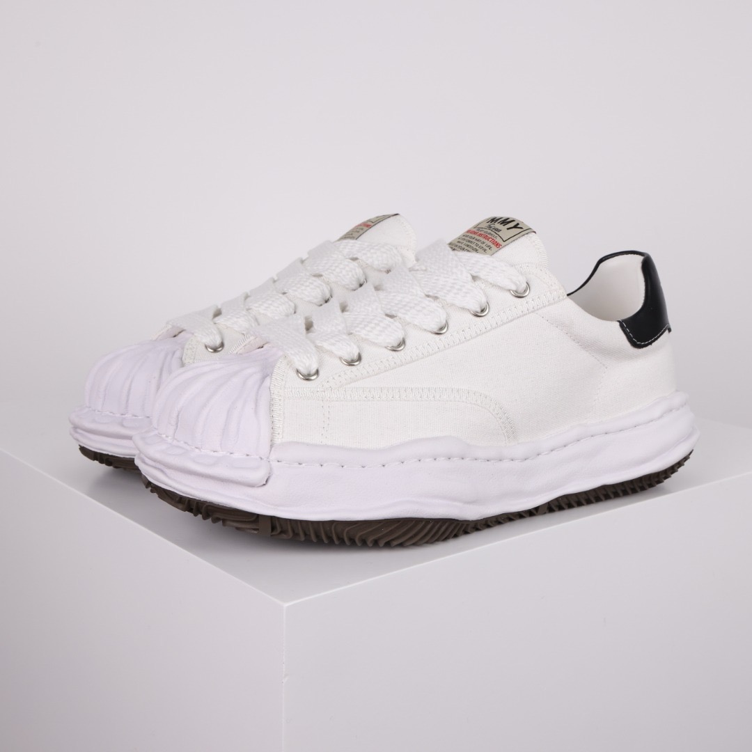 Ma*s*n mihara yasuhiro mmy sneaker