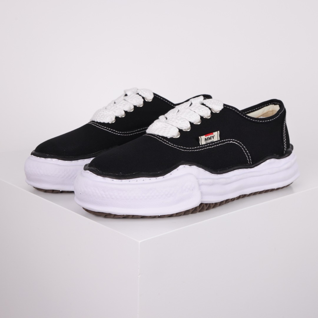 Ma*s*n mihara yasuhiro mmy sneaker