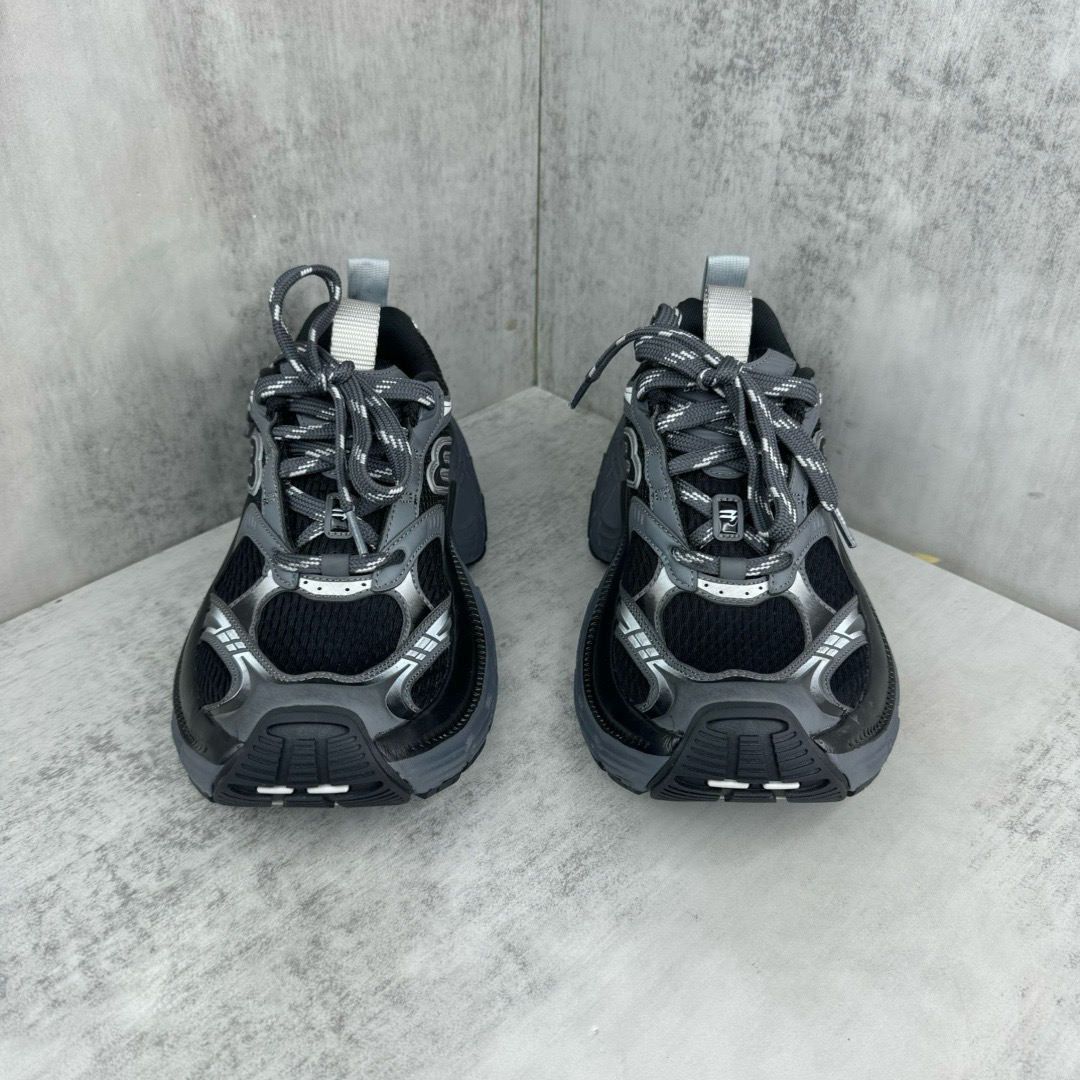 BLCG Sneaker 6XL