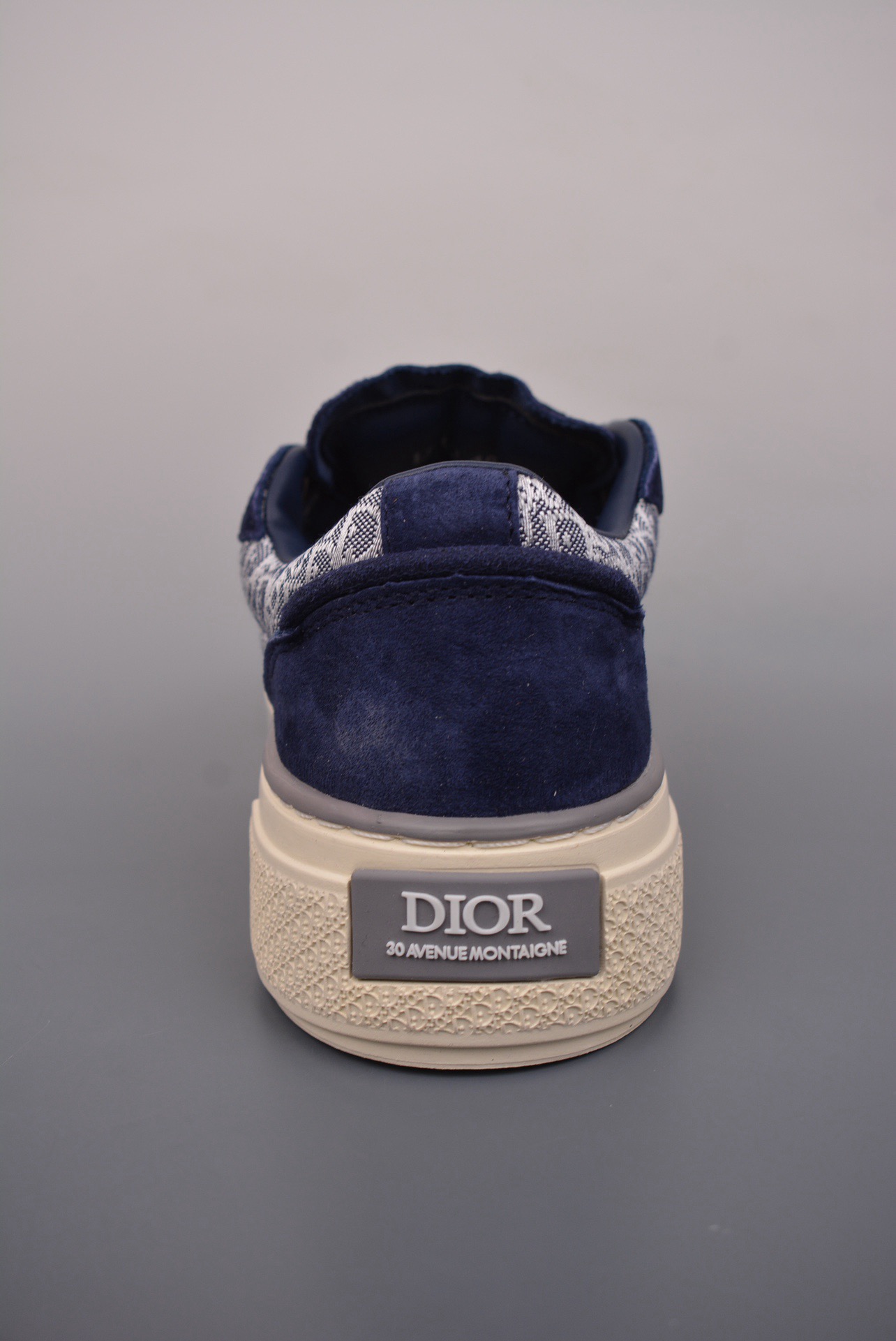 DR B33 SNEAKER