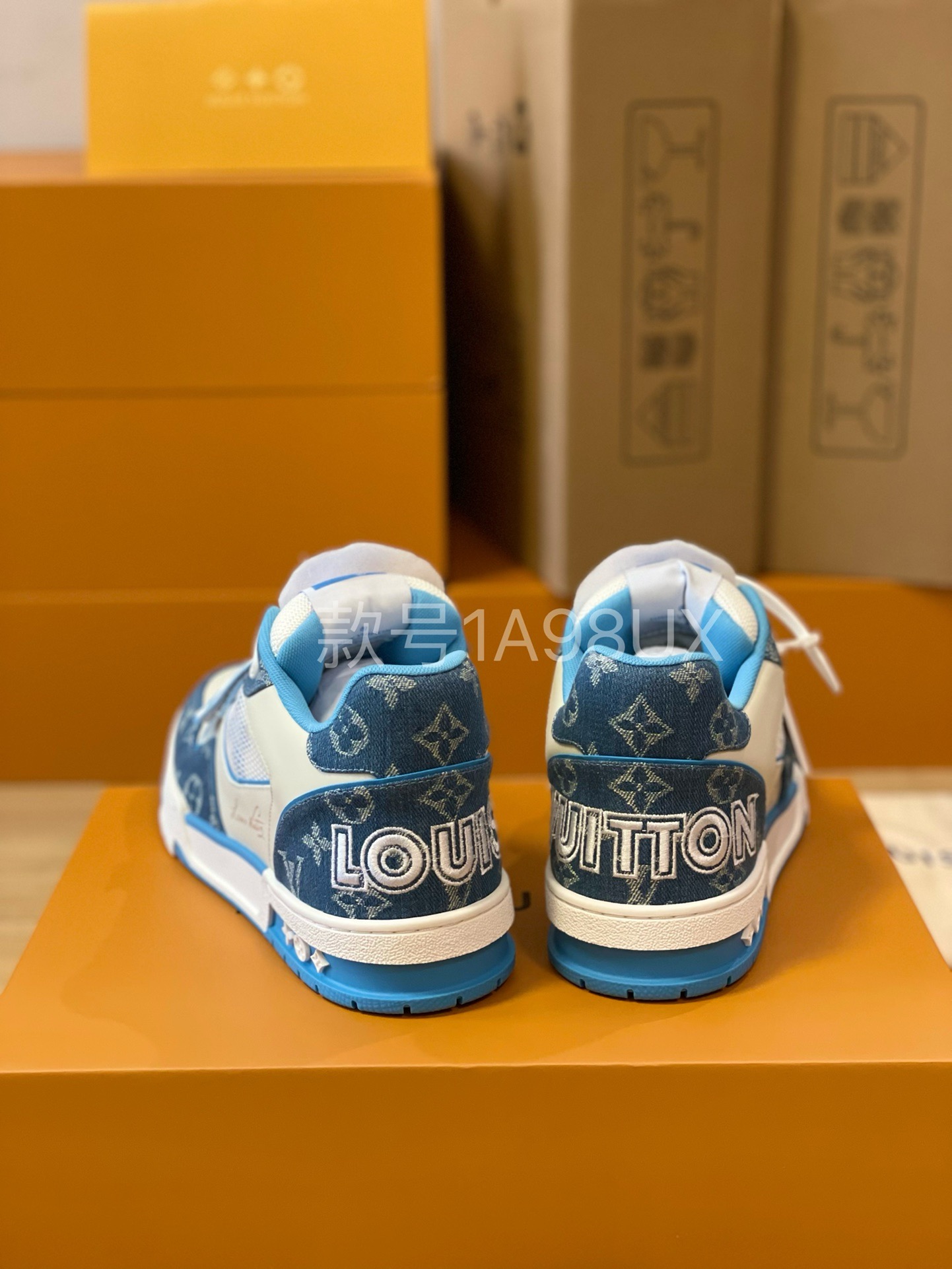 Loui Vuitto TRAINER SNEAKER