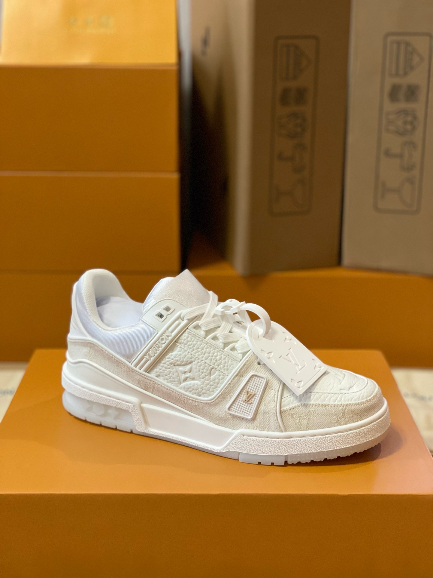 Loui Vuitto TRAINER SNEAKER