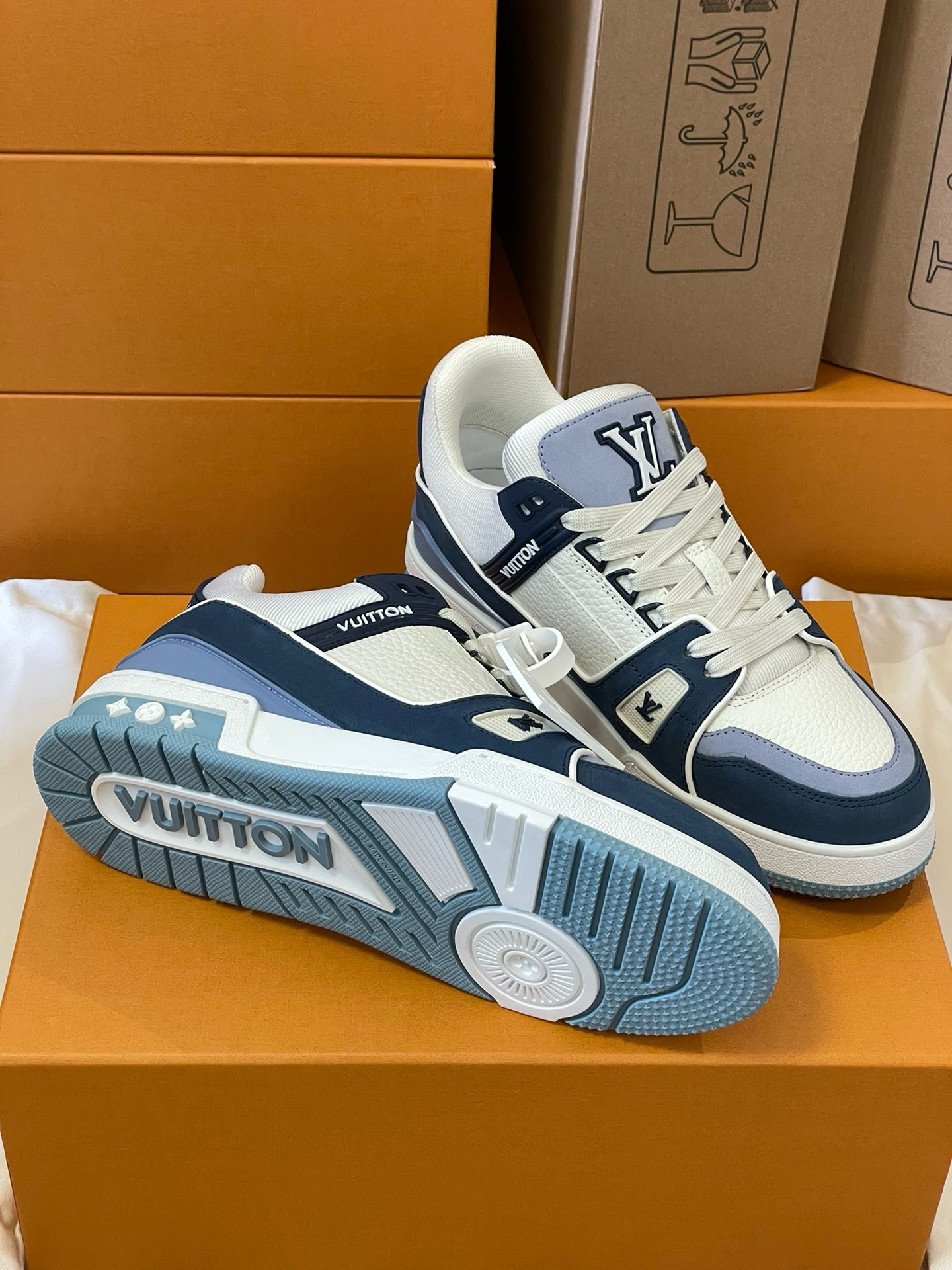 Loui Vuitto TRAINER SNEAKER