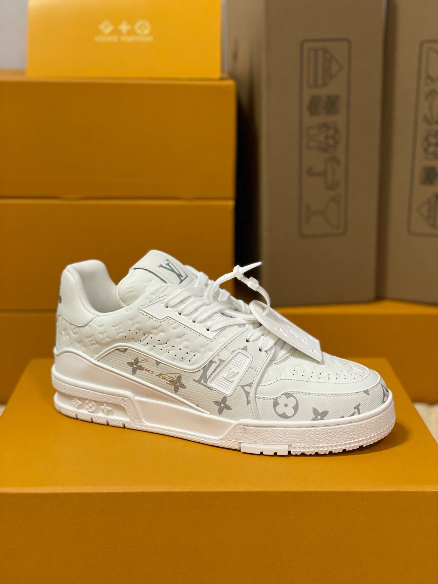 Loui Vuitto TRAINER SNEAKER