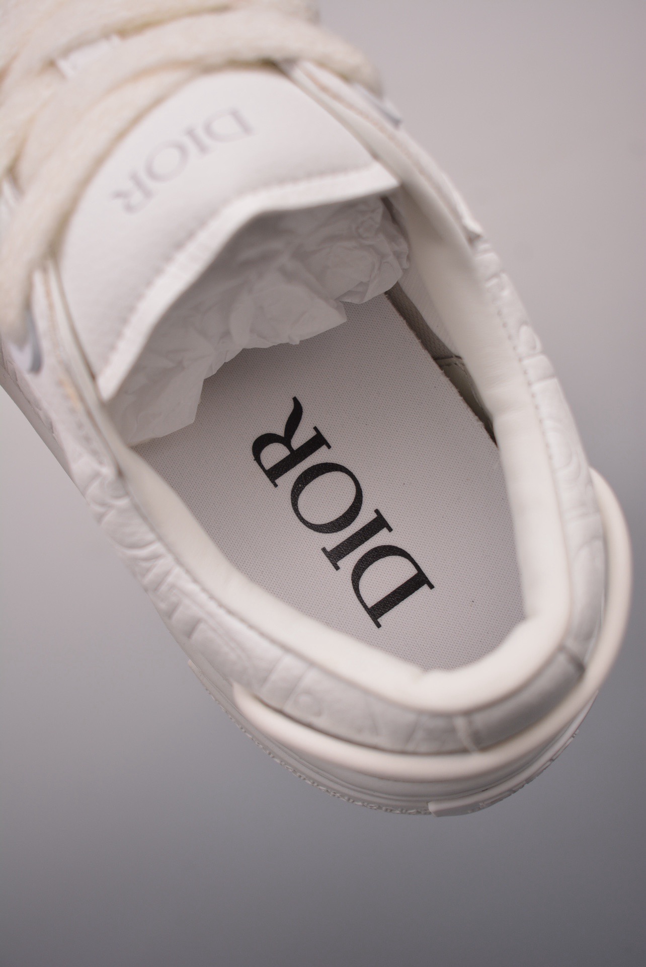 DR B33 SNEAKER