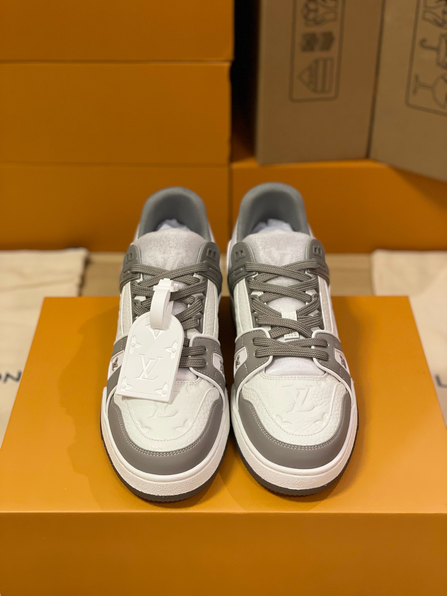 Loui Vuitto TRAINER SNEAKER